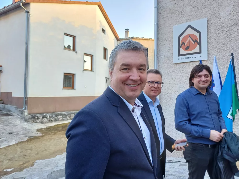 Podnanos, Hi&scaron;a Zdravljica, Anton Lavrenčič, župan / Foto: Nata&scaron;a Bucik Ozebek