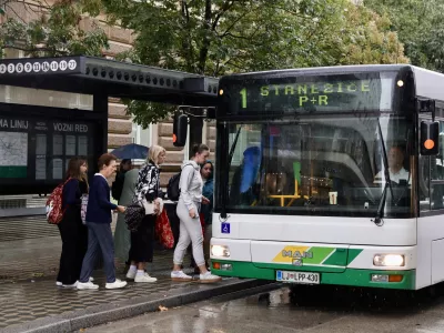 Vozila LPP po vožnji očistijo, potniki vseeno nezadovoljni