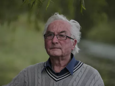 mag. Janez Černač, kočevski slikar samouk - upokojeni gozdar, lovec, fotograf, pisatelj  - 17.4.2014 -   //FOTO: Luka Cjuha.