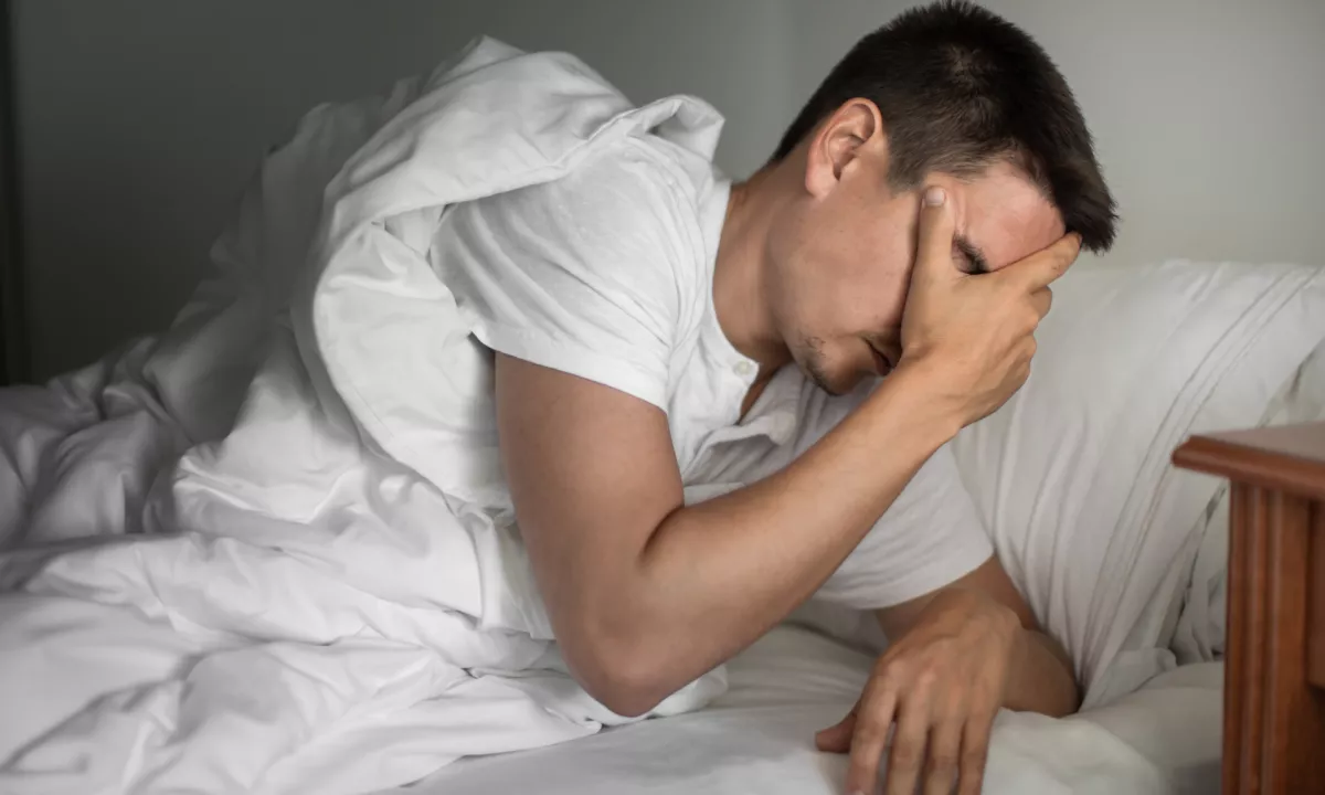 V svetu, kjer na spanec vse bolj vplivajo pozne rutine, elektronske naprave in dolg delovnik, strokovnjaki poudarjajo pomen usklajenosti z cirkadianim ritmom.