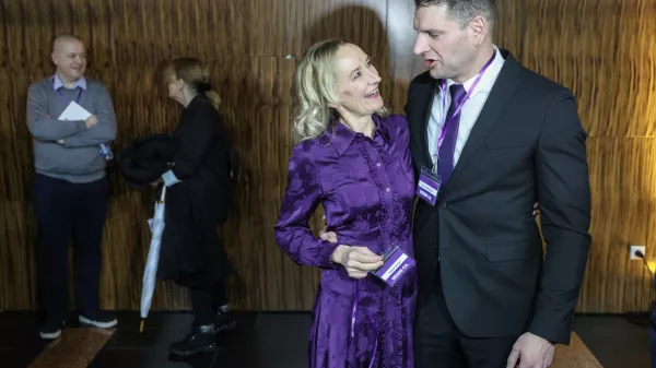 Sabina Senčar, Zoran Stevanović- 17.01.2026 - stranka Resni.ca je pred parlamentarnimi volitvami na dogodku Resnica za Slovenijo v ljubljanskem hotelu Mons predstavila ekipo in vizijo za prihodnost//FOTO: Jaka Gasar