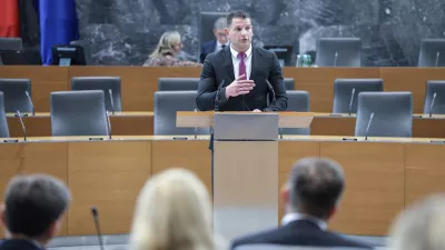 Novi predsednik DZ Zoran Stevanović, Resnica- 10.04.2026 - ustanovna seja novega sklica DZ, ki jo je sklicala predsednica republike Nataša Pirc Musar; seja se je začela z imenovanjem predsednika in podpredsednika mandatno-volilne komisije, sledila je prekinitev, pol ure po prekinitvi pa se je začela seja mandatno-volilne komisije DZ za pripravo druge točke dnevnega reda; v nadaljevanju seje DZ so potrjevali mandate poslancem in volili predsednika DZ//FOTO: Jaka Gasar