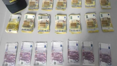 Hrva&scaron;ki cariniki so Slovencu zasegli 20 tisoč evrov. 