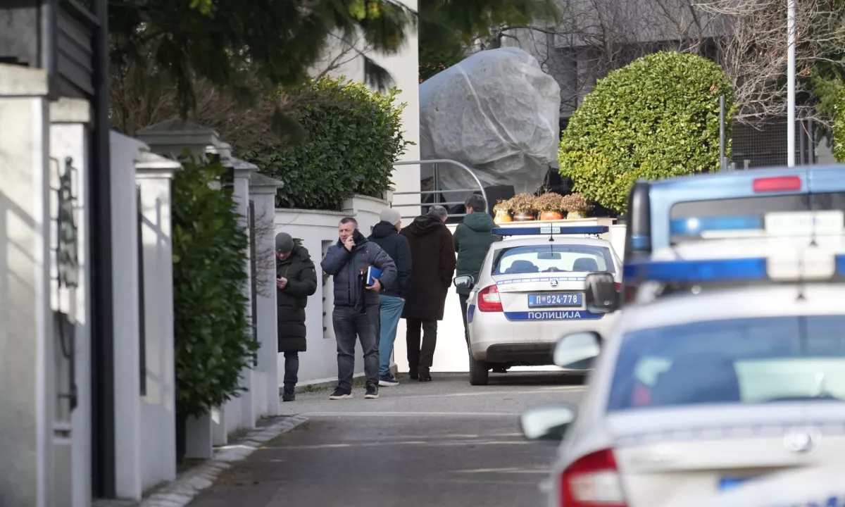 Tragični konec spora: mama in sin 25-krat zabodla njenega partnerja