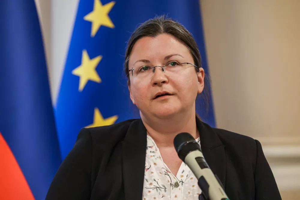 Ljubljana, Predsedniska palaca.Izjava vodje PS Resnice Katje Kokot po pogovoru pri predsednici republike.