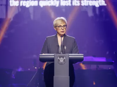 Trbovlje, Delavski dom.Odprtje Dewesoft merilne konference na kateri je zbrane nagovorila predsednica republike Natasa Pirc Musar.