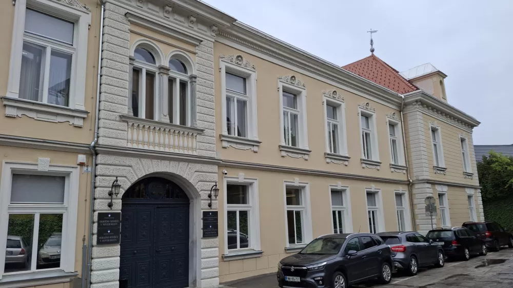 okrožno sodi&scaron;če v novem mestu