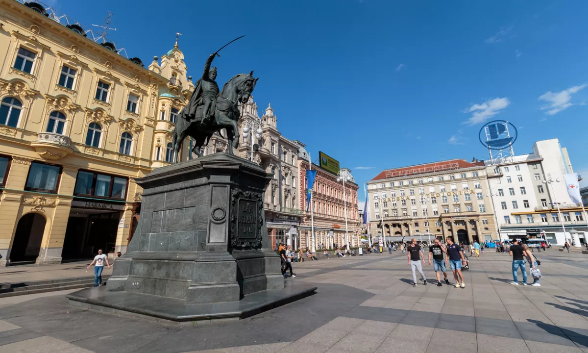 Poznate ime konja, ki ponosno »stoji« na glavnem trgu v Zagrebu?