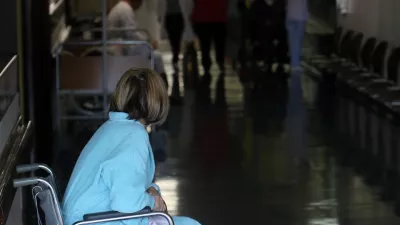 - simbolična fotografija - zdravstvo, pacient, bolnica, invalidski voziček - čakalnica - 02.10.2014 - UKC - Univerzitetni klinični center v Ljubljani - dan odprtih vrat laboratorijev klinične kemije in laboratorijske medicine,//FOTO: Jaka Gasar