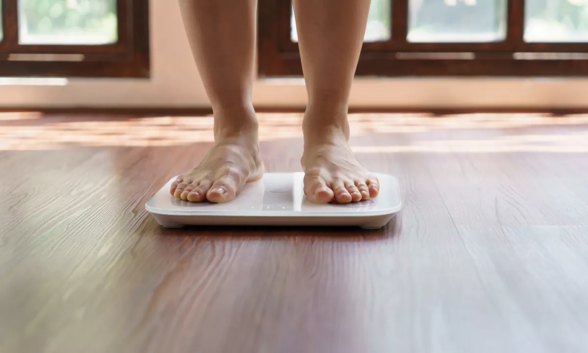 »Najbolj dosledna ugotovitev je, da je povečanje telesne mase v mlajših letih povezano z bistveno večjim tveganjem prezgodnje smrti,« pojasnjuje profesorica epidemiologije na Univerzi v Lundu.