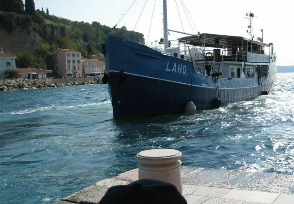 V Titov Galeb vložili milijone, zdaj na trupu zeva luknja