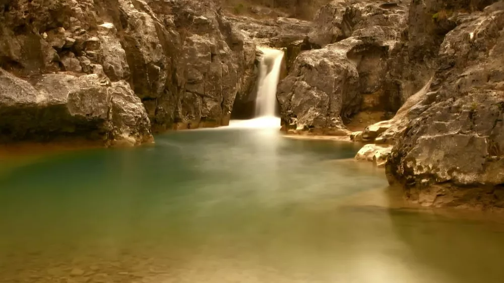 Atraktivna pot od Grdosela do slapa Črni puč