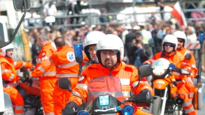 Italija - re&scaron;evalci na motorjih, motoristi