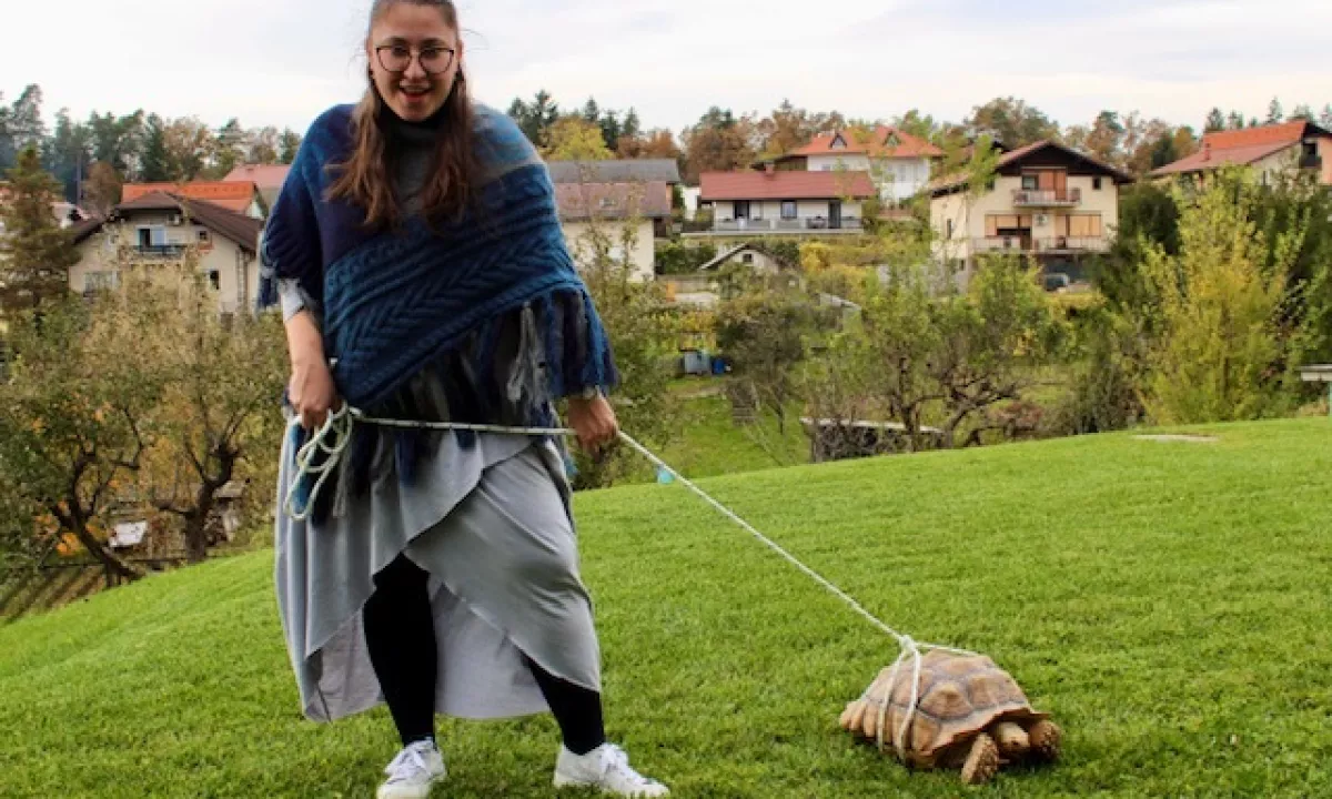 Že več kot desetletje vodi individualne, partnerske, družinske ter skupinske psihoterapije, opaža pa, da je med otroci veliko jeze.