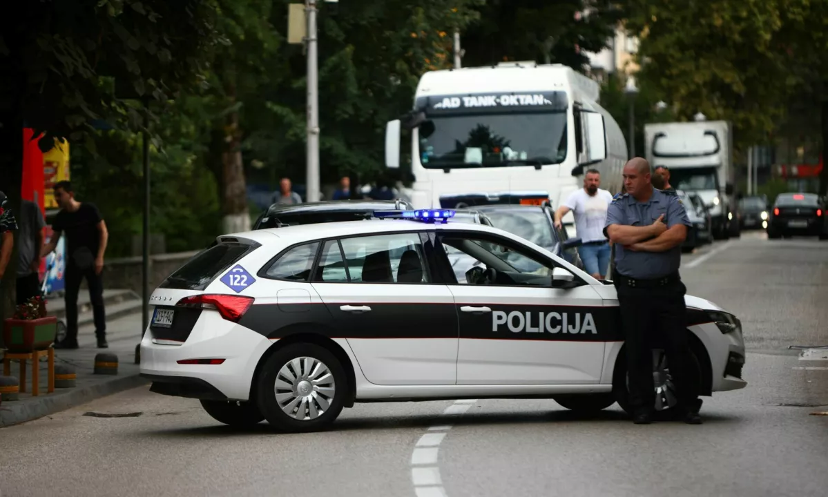 Ženski, ki je s pomočjo najstniškega ljubimca ubila svojega moža, so kazen povišali na 25 let zapora.