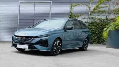 Peugeot 308 je na voljo kot kombilimuzina in karavan (na fotografiji). / Foto: Peugeot