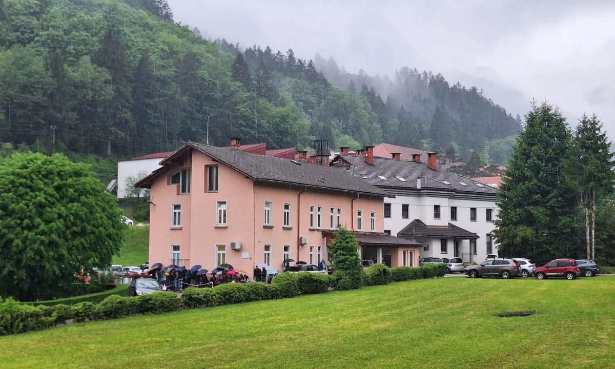 Čakalne vrste: sistemska sramota slovenskega zdravstva