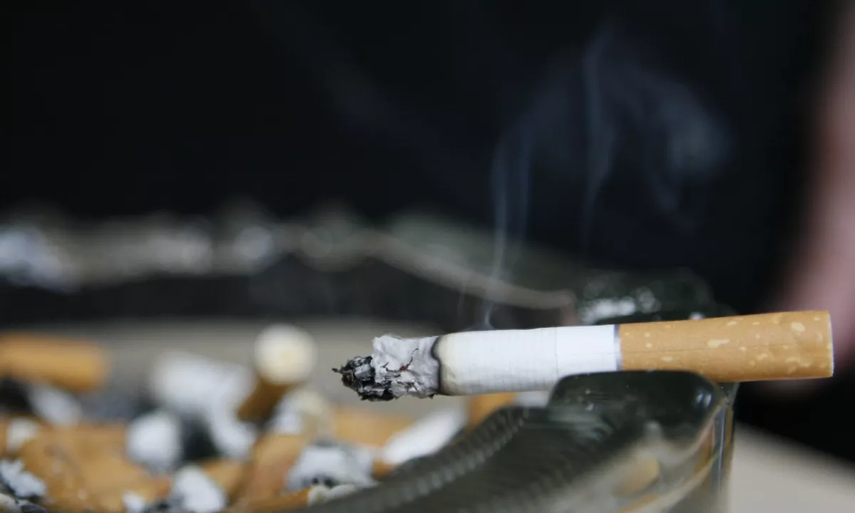 Priložnost, da prekinemo smrtonosno razvado in naravo rešimo pred strupeno sledjo mikroplastike iz cigaretnih filtrov.