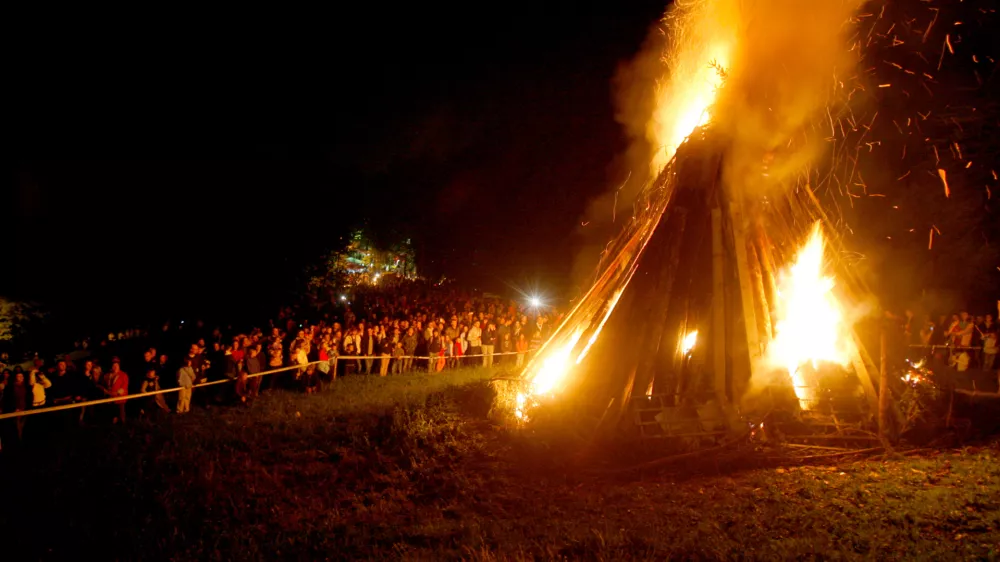 Rožnik 2011, Osrednja slovesnost ob prazniku dela v organizaciji Zveze svobodnih sindikatov Slovenije - kresovanje 1 majoto: Bojan Velikonja