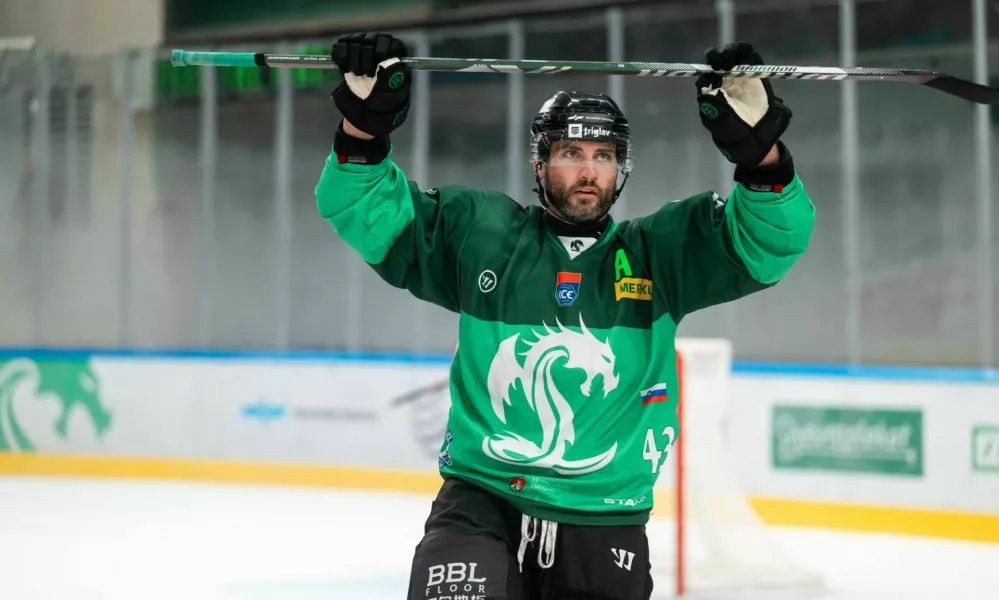 hokej na ledu, T. T. Brennan, Olimpija, Pustertal, IceHL, polfinale