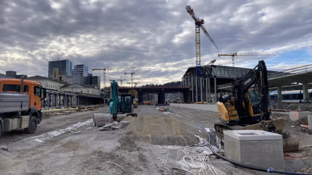 želežni&scaron;ka postaj Ljubljana, gradbi&scaron;če