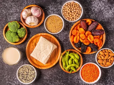 Estrogen-Rich Foods, Menopause Diet. Top view. / Foto: Tbralnina