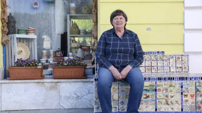 Glina kot igra, upor in zgodba skupnosti