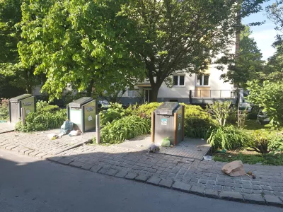 Težava, ki se ponavlja: smeti okoli podzemnih zbiralnic