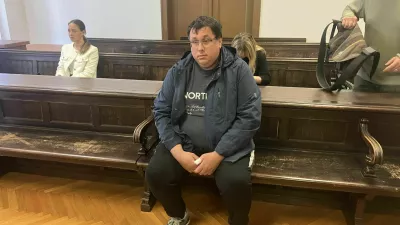 Motoristu ni bilo več pomoči, traktorist krivdo za tragedijo zanika