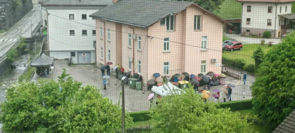 Zdravstvena postaja Cerkno, čakanje na vpis k zdravniku