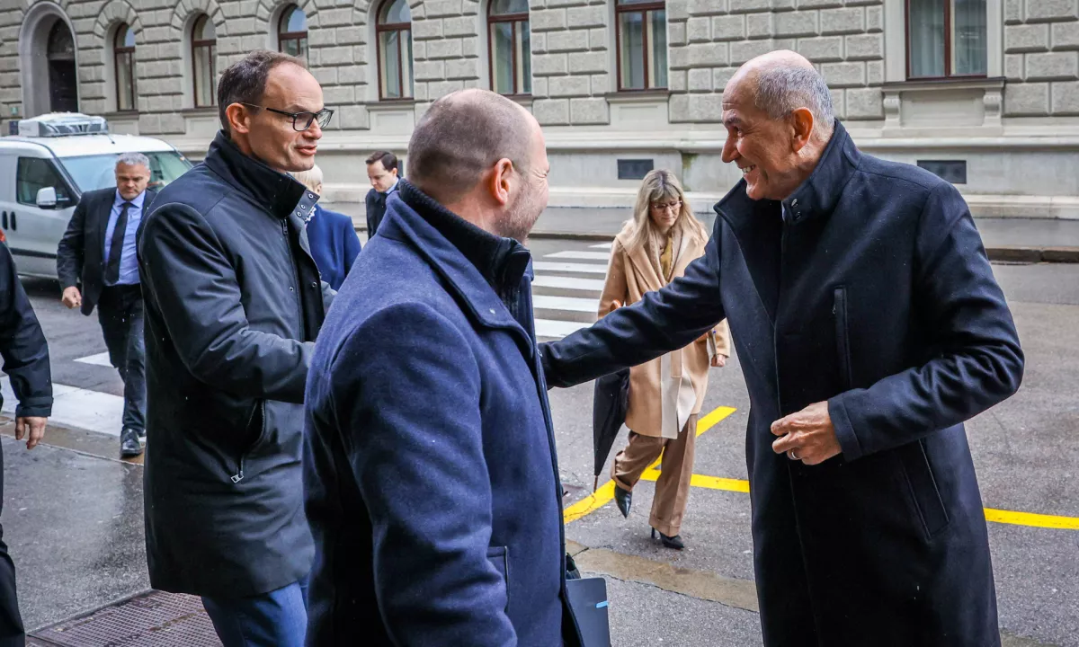 Analizirali smo usklajena koalicijska izhodišča, ki so jih v torek predstavili SDS, NSi, SLS in Fokus ter Demokrati.