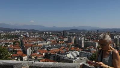 - 05.08.2022 – Ljubljana – občinske nepremičnine na katere naj bi ljubljanska občina montirala sončne elektrarne -  //FOTO: Luka Cjuha