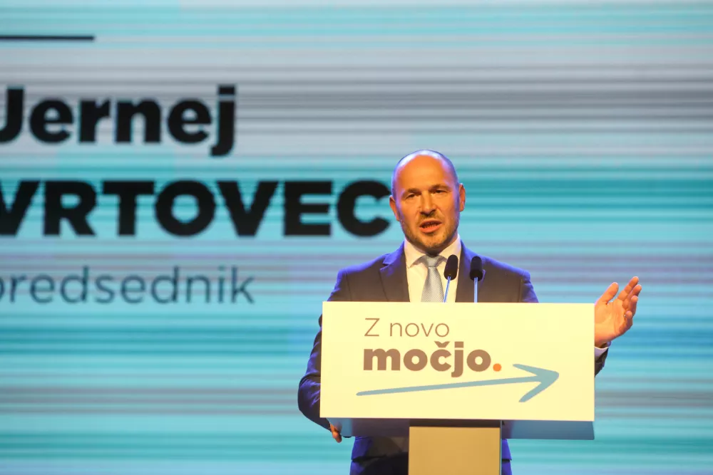 Jernej Vrtovec je novi predsednik Nove Slovenije13.09.2025 - Volilni kongres stranke NSI - Nova Slovenija - PolzelaFoto: Luka Cjuha