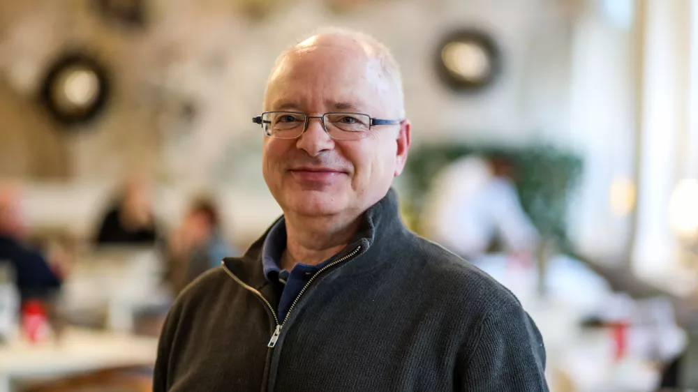 - 19.01.2026. - prof. dr. Dejan Verčič, visoko&scaron;olski učitelj, strokovnjak za tržno komuniciranje in odnosi z javnostmi.OPOMBA: REZERVIRANO ZA OBJEKTIV!//FOTO: Bojan Velikonja