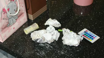 Droga, ki so jo zasegli 35-letniku v Pivki, je bila tudi na dosegu otroka. 