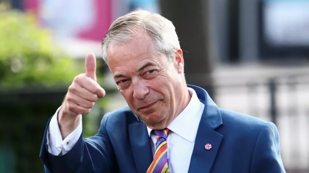 Britain's Reform UK leader Nigel Farage gestures at the Havering Town Hall, following the results of the local elections, in the London Borough of Havering, Britain, May 8, 2026. REUTERS/Jack Taylor
