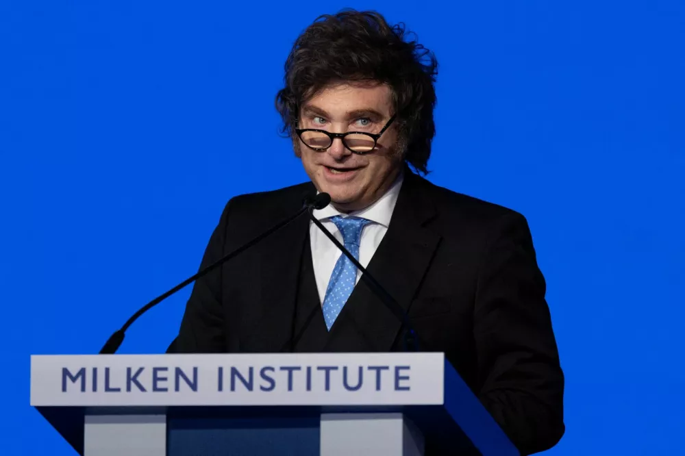 Argentina's President Javier Milei speaks during the closing plenary session at the Milken Institute Global Conference 2026 in Beverly Hills, California, U.S., May, 6, 2026. REUTERS/Mike Blake