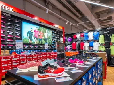 V ozadju prevzema Hervisa bi lahko stal lastnik Sports Directa