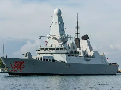 HMS Dragon makes an appearance in the 2021 released James Bond (007) film "No Time To Die" starring Daniel Craig as Cdr James Bond RN.,Image: 638333165, License: Rights-managed, Restrictions:, Model Release: no