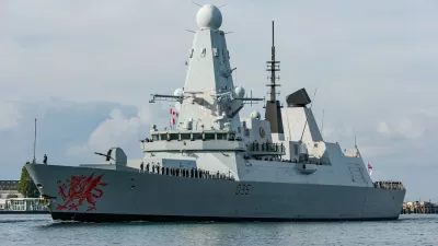 HMS Dragon makes an appearance in the 2021 released James Bond (007) film "No Time To Die" starring Daniel Craig as Cdr James Bond RN.,Image: 638333165, License: Rights-managed, Restrictions:, Model Release: no