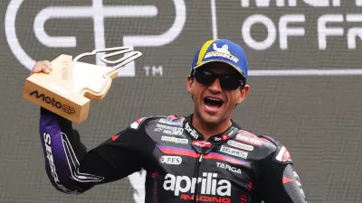MotoGP - French Grand Prix - Bugatti Circuit, Le Mans, France - May 10, 2026 Aprilia Racing's Jorge Martin celebrates on the podium after winning the MotoGP race REUTERS/Stephane Mahe