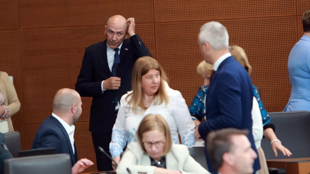 24.04.2026 - izredna seja DZJanez Jan&scaron;aFoto: Tomaž Skale / Foto: Tomaž Skale