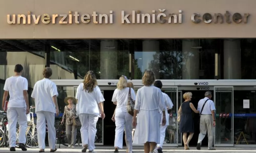 Po &scaron;estih operacijah: Je bila pacientka del raziskave travmatologa in njegove žene?