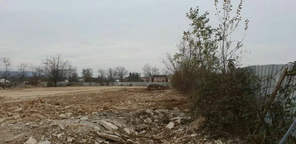 Izgled zemlji&scaron;ča pred gradnjo soseske Kvartet v &Scaron;i&scaron;ki (Foto: Corwin SI)