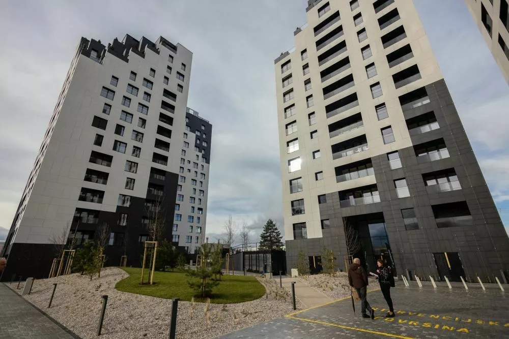 Soseska Kvartet je prvi od projektov podjetja Corwin v Sloveniji, s katerim so zapostavljenemu zemlji&scaron;ču vdahnili novo vsebino (Foto: Corwin SI)