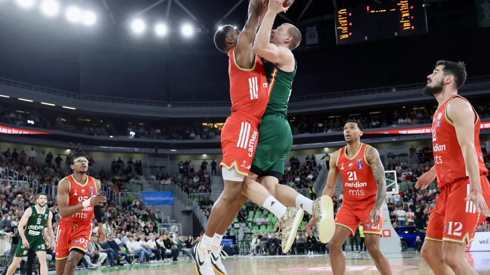 Olimpiji po velikem preobratu do skalpa Zvezde