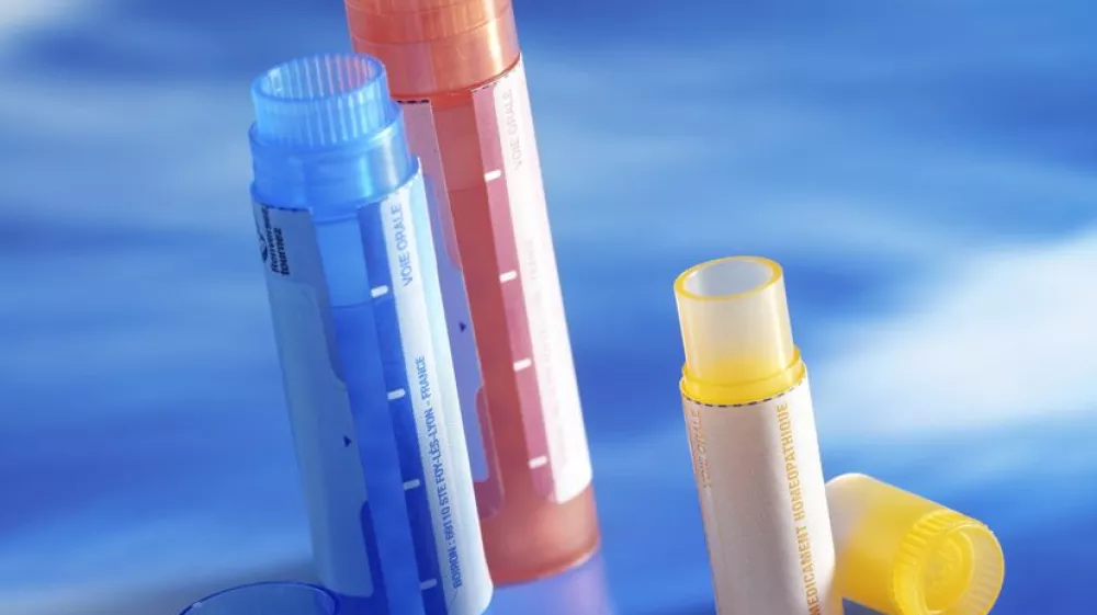 V &Scaron;vici ustavna pravica, v &Scaron;paniji psevdomedicina