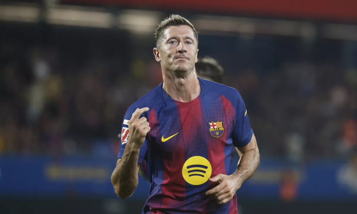 Barcelona v vrtincu: Flick ostaja, Lewandowskega pa mika odhod?