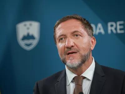 Ljubljana, vlada.Novinarska konferenca po redni tedenski seji vlade.Minister za finance Klemen Bostjancic.