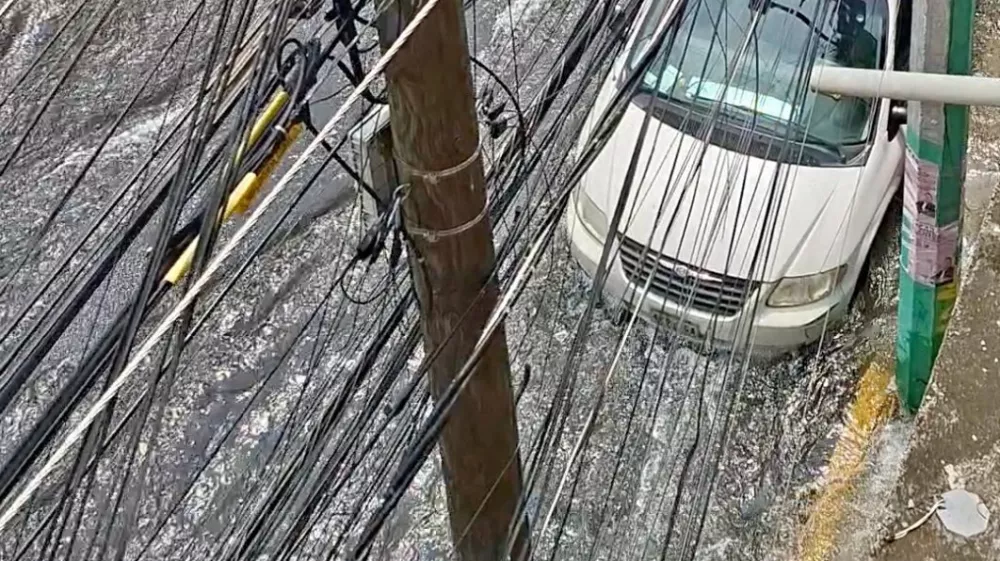 Water from a leak floods a street in Iztapalapa, Mexico City, Mexico, May 13, 2026, in this picture obtained from social media video. Luis Bella/via REUTERS THIS IMAGE HAS BEEN SUPPLIED BY A THIRD PARTY. MANDATORY CREDIT. NO RESALES. NO ARCHIVES.